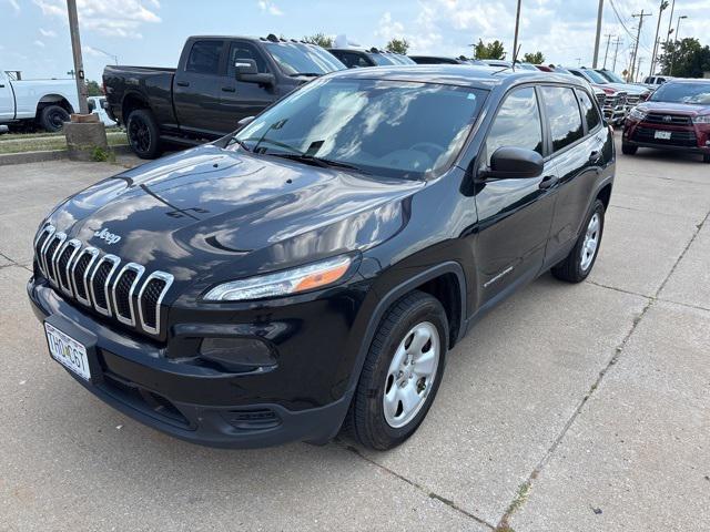 2016 Jeep Cherokee Sport