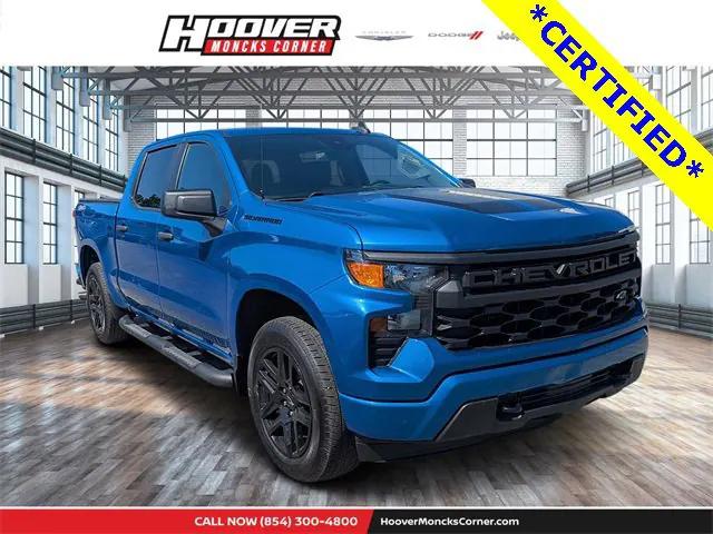 2022 Chevrolet Silverado 1500 4WD Crew Cab Short Bed Custom