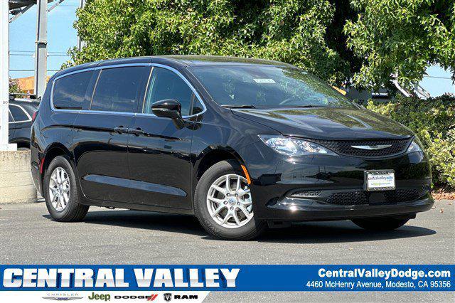 2025 Chrysler Voyager VOYAGER LX