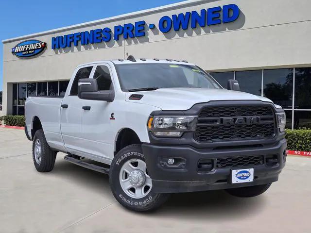 2023 RAM 2500 Tradesman Crew Cab 4x4 8 Box