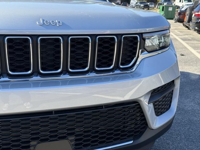 2025 Jeep Grand Cherokee GRAND CHEROKEE LAREDO 4X2