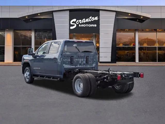 2025 GMC Sierra 3500HD Pro