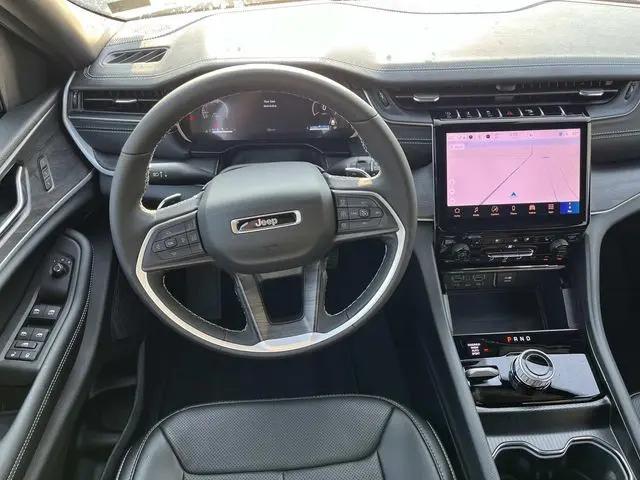 2025 Jeep Grand Cherokee Limited 4x4