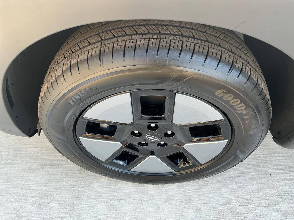 2026 Hyundai Santa Fe SE - Photo 9