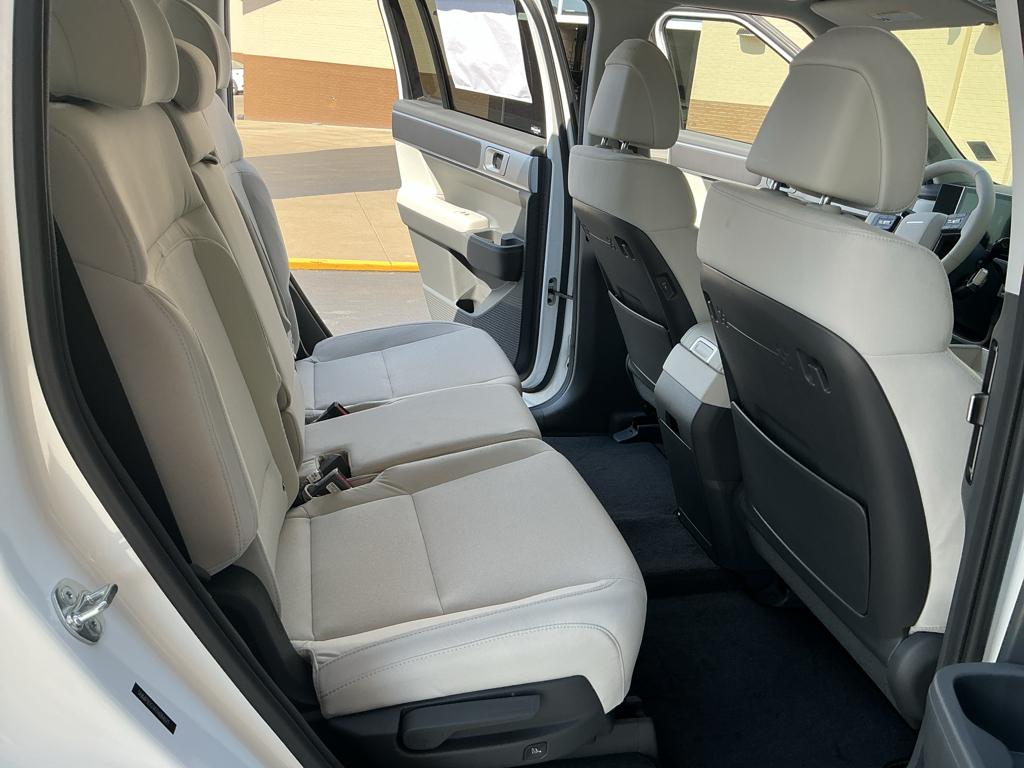 2026 Hyundai Santa Fe SE - Photo 16