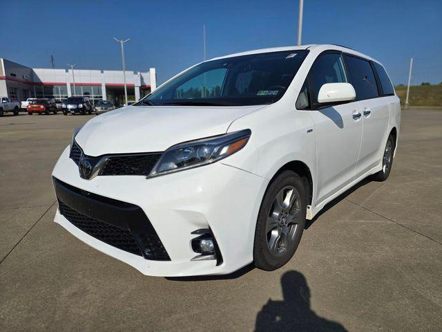 2019 Toyota Sienna SE 7 Passenger