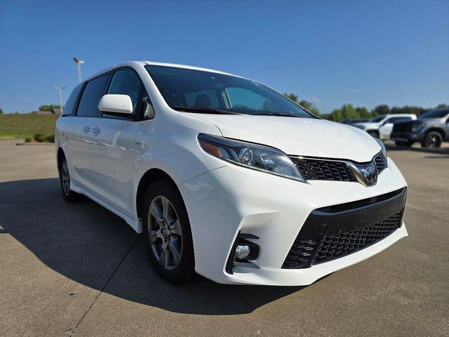 2019 Toyota Sienna SE 7 Passenger