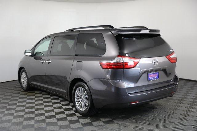 2017 Toyota Sienna L