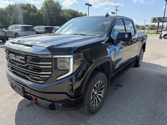 2023 GMC Sierra 1500 4WD Crew Cab Short Box AT4