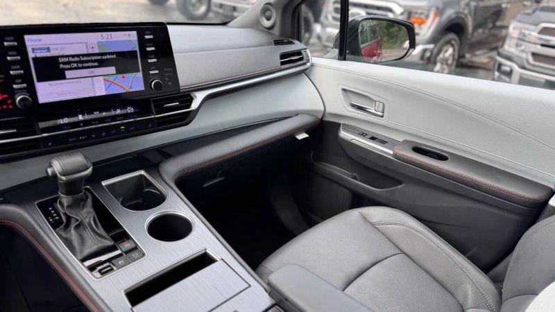 2023 Toyota Sienna XSE