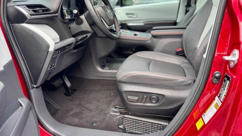 2023 Toyota Sienna XSE