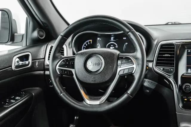 2018 Jeep Grand Cherokee Laredo 4x2