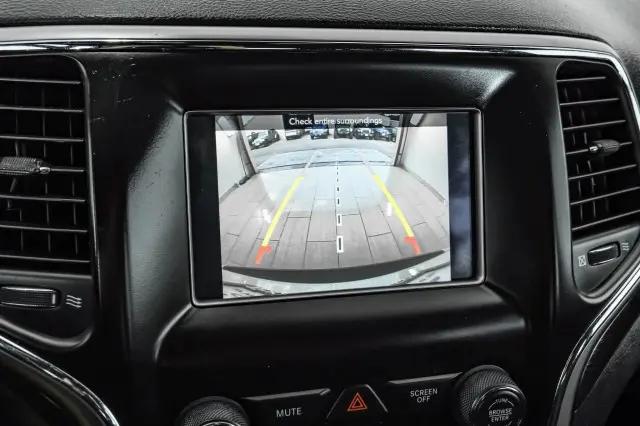 2018 Jeep Grand Cherokee Laredo 4x2