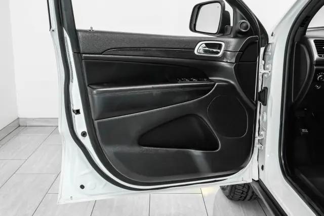 2018 Jeep Grand Cherokee Laredo 4x2