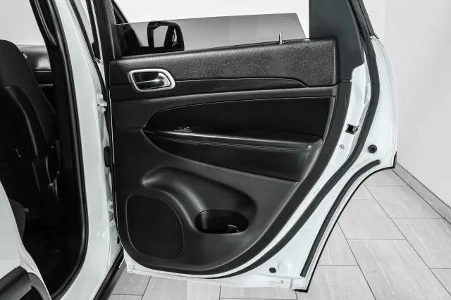 2018 Jeep Grand Cherokee Laredo 4x2