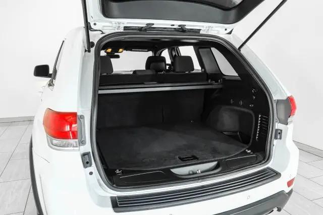 2018 Jeep Grand Cherokee Laredo 4x2