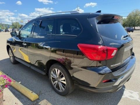 2019 Nissan Pathfinder SL