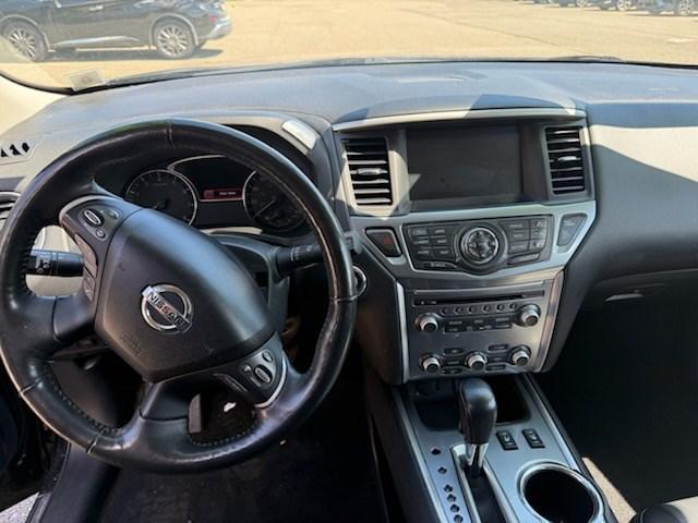 2019 Nissan Pathfinder SL