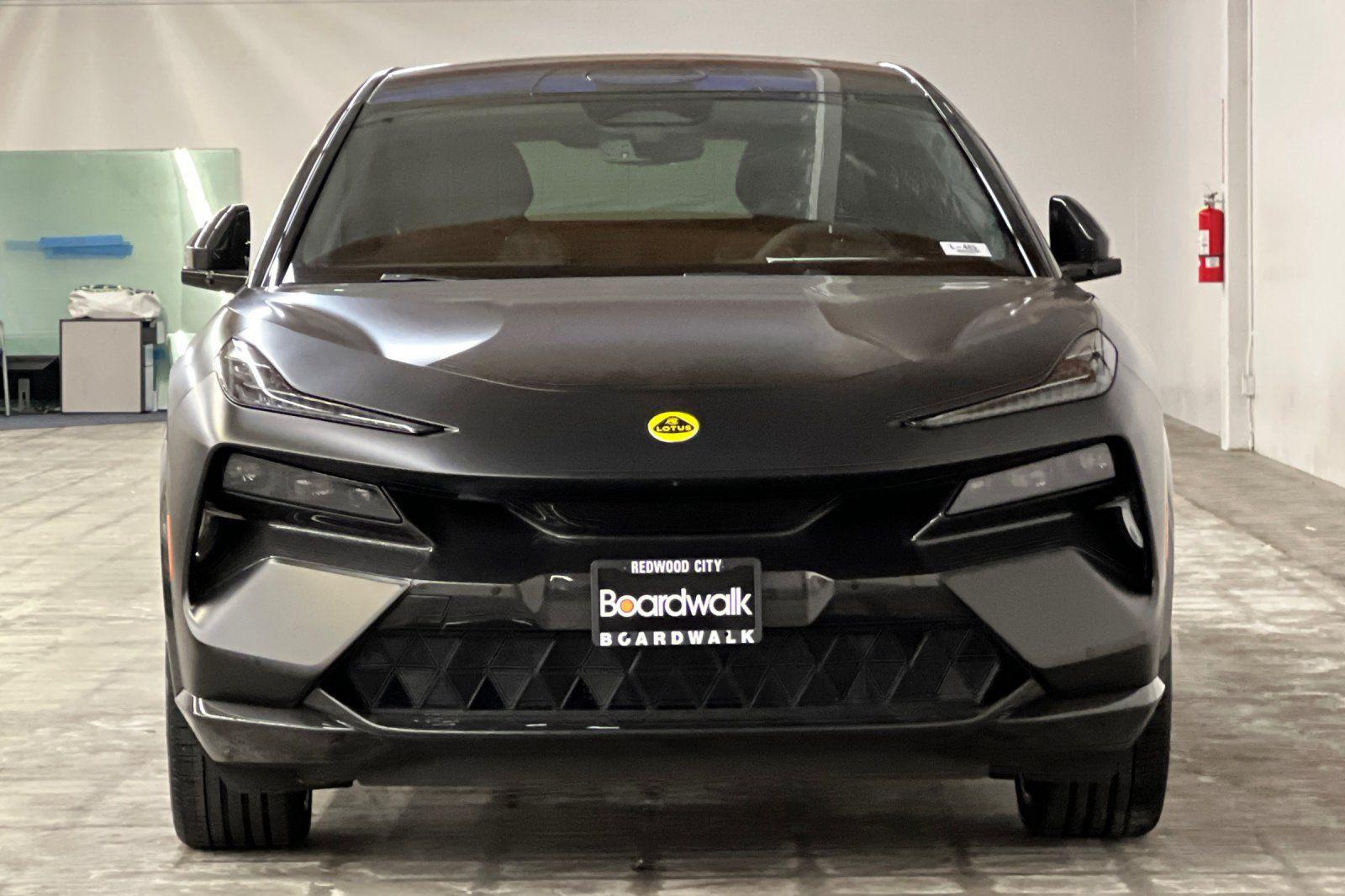 2025 Lotus Eletre Carbon - Photo 9