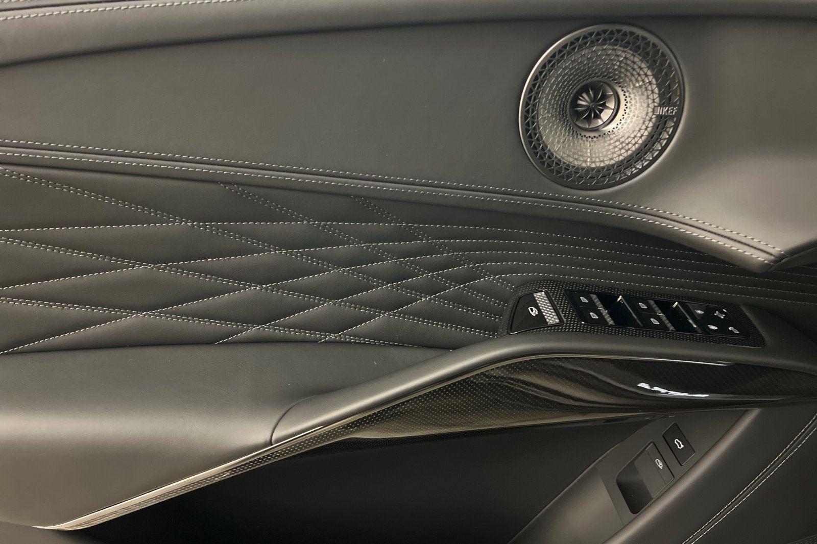 2025 Lotus Eletre Carbon - Photo 11