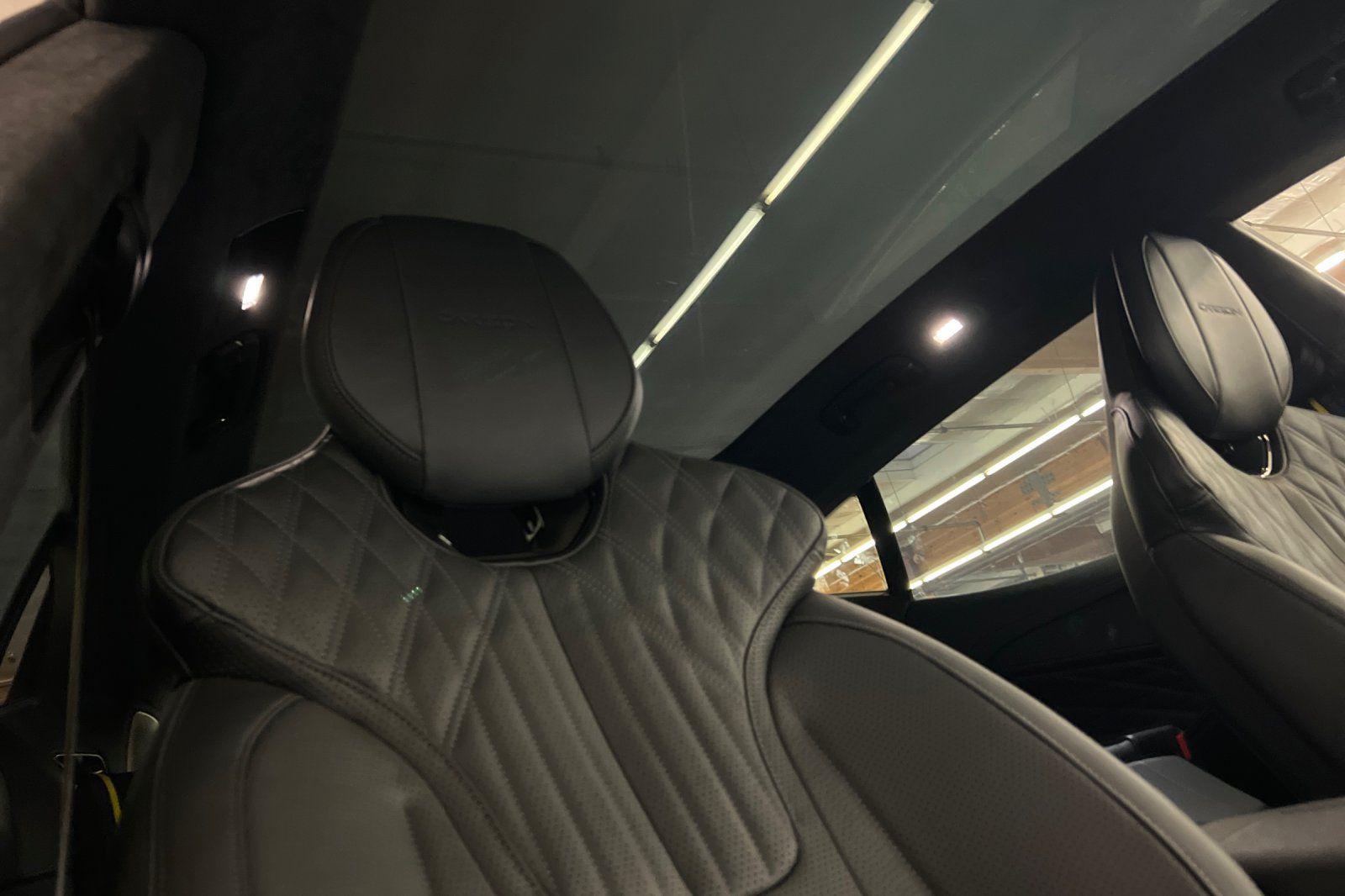 2025 Lotus Eletre Carbon - Photo 17