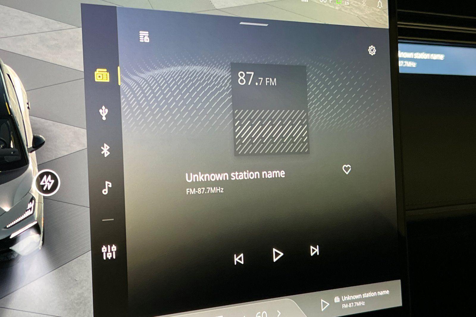 2025 Lotus Eletre Carbon - Photo 18