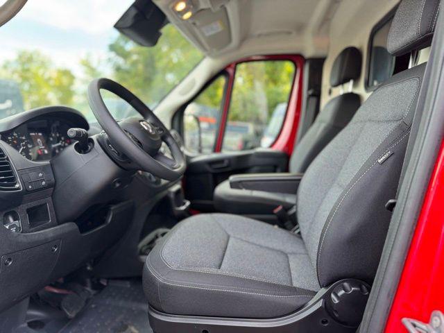 2025 Ram ProMaster Cargo Van Tradesman Low Roof 136" WB w/Pass Seat