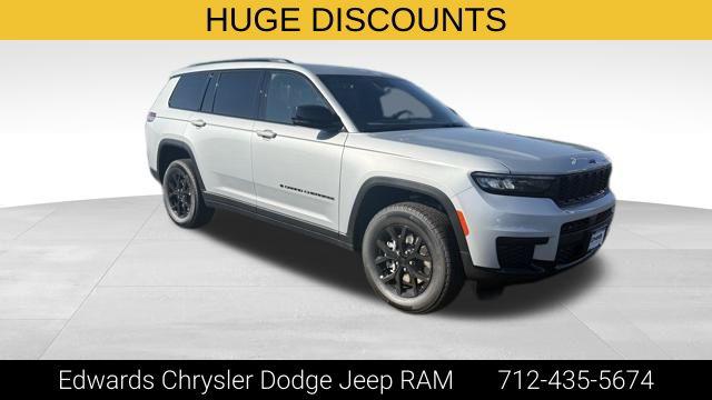 2025 Jeep Grand Cherokee L Altitude 4x4 for sale in Council Bluffs, IA