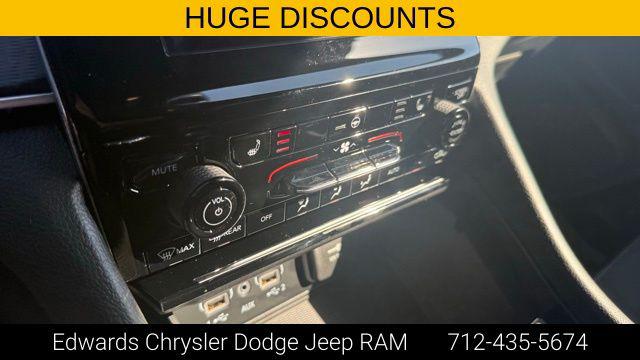 2025 Jeep Grand Cherokee L Altitude 4x4