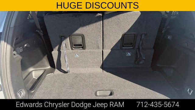 2025 Jeep Grand Cherokee L Altitude 4x4
