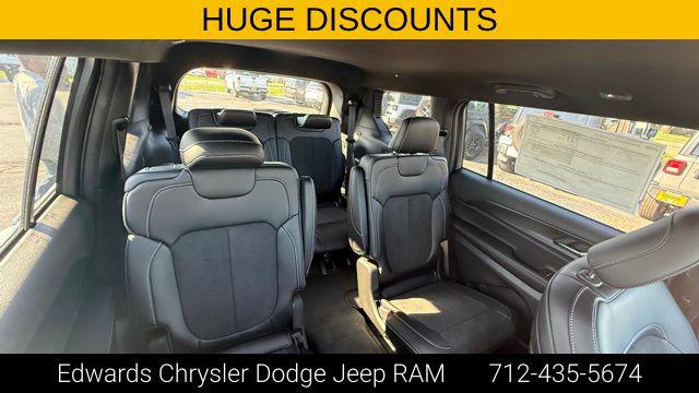 2025 Jeep Grand Cherokee L Altitude 4x4