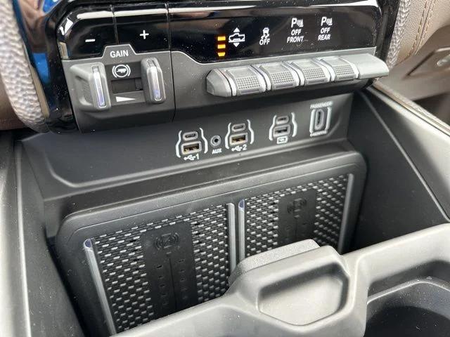 2026 Ram 1500 Limited Longhorn Crew Cab 4x4 5'7" Box