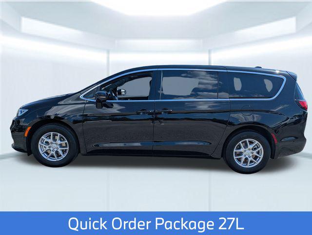 2025 Chrysler Pacifica PACIFICA SELECT