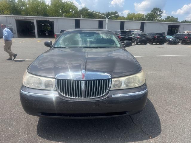 1999 Lincoln Town Car Executive