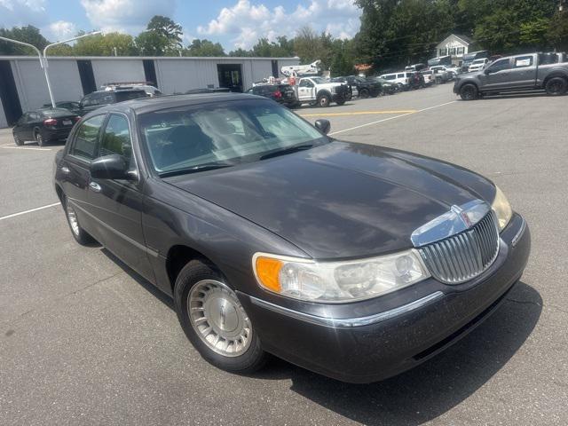 1999 Lincoln Town Car Executive