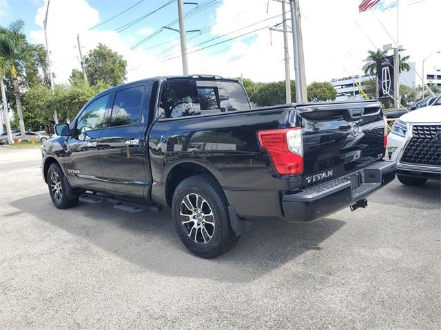 2021 Nissan Titan Crew Cab SV 4x2