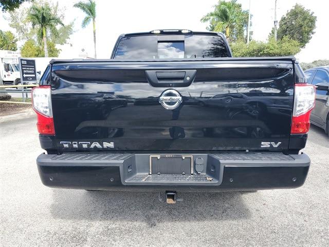 2021 Nissan Titan Crew Cab SV 4x2