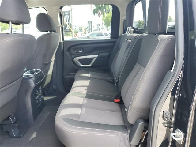 2021 Nissan Titan Crew Cab SV 4x2