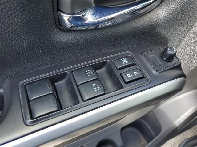 2021 Nissan Titan Crew Cab SV 4x2