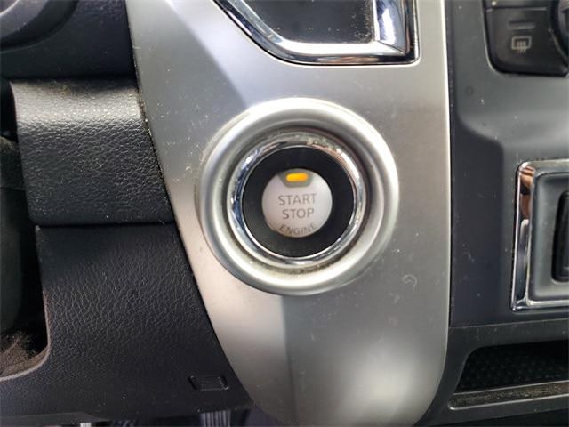 2021 Nissan Titan Crew Cab SV 4x2