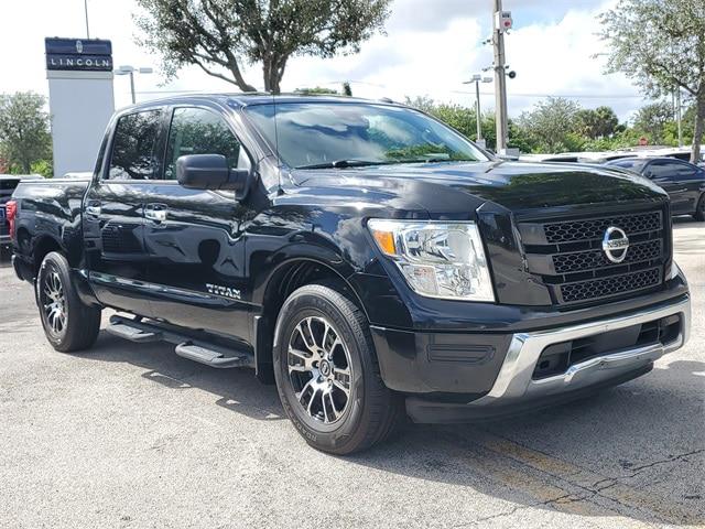 2021 Nissan Titan Crew Cab SV 4x2
