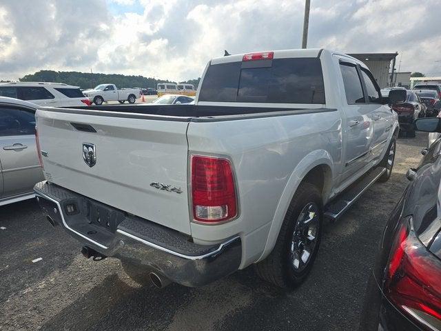2017 RAM 1500 Laramie Crew Cab 4x4 57 Box