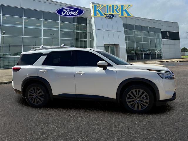 2022 Nissan Pathfinder SL 2WD