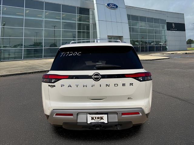 2022 Nissan Pathfinder SL 2WD