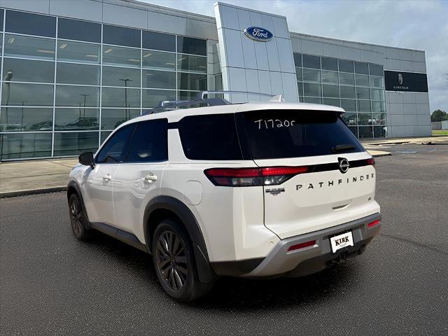 2022 Nissan Pathfinder SL 2WD