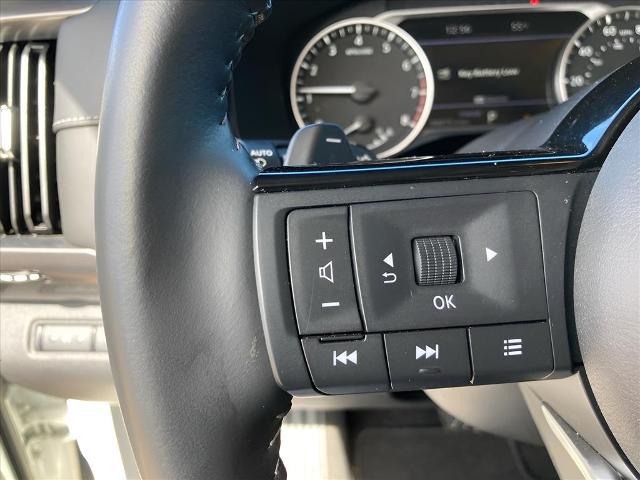 2022 Nissan Pathfinder SL 2WD