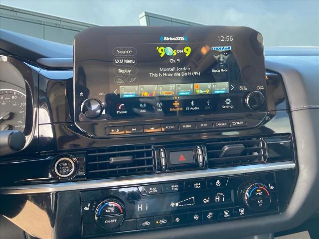 2022 Nissan Pathfinder SL 2WD