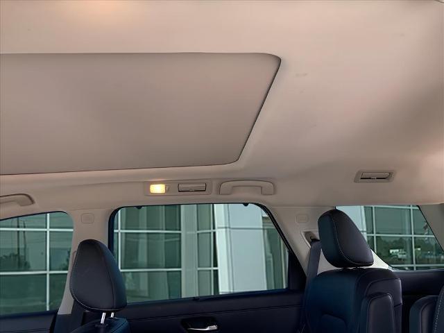 2022 Nissan Pathfinder SL 2WD