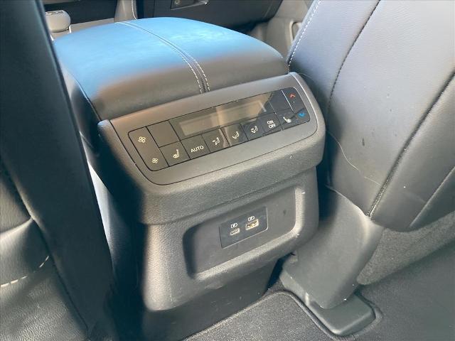2022 Nissan Pathfinder SL 2WD