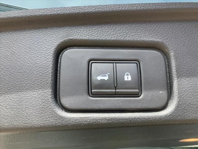 2022 Nissan Pathfinder SL 2WD